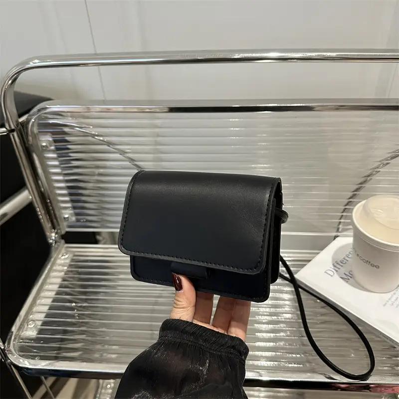 White Crossbody Bag for Girls, Light Luxury, Single Shoulder - Image 7