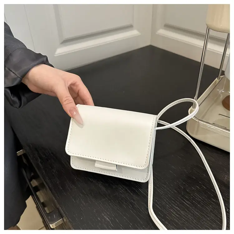 White Crossbody Bag for Girls, Light Luxury, Single Shoulder — feature 18