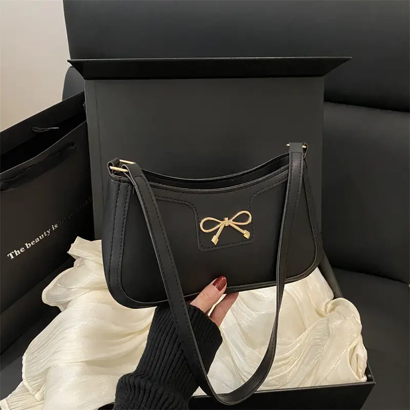 Elegant White Bow Shoulder Bag for Women - Image 8
