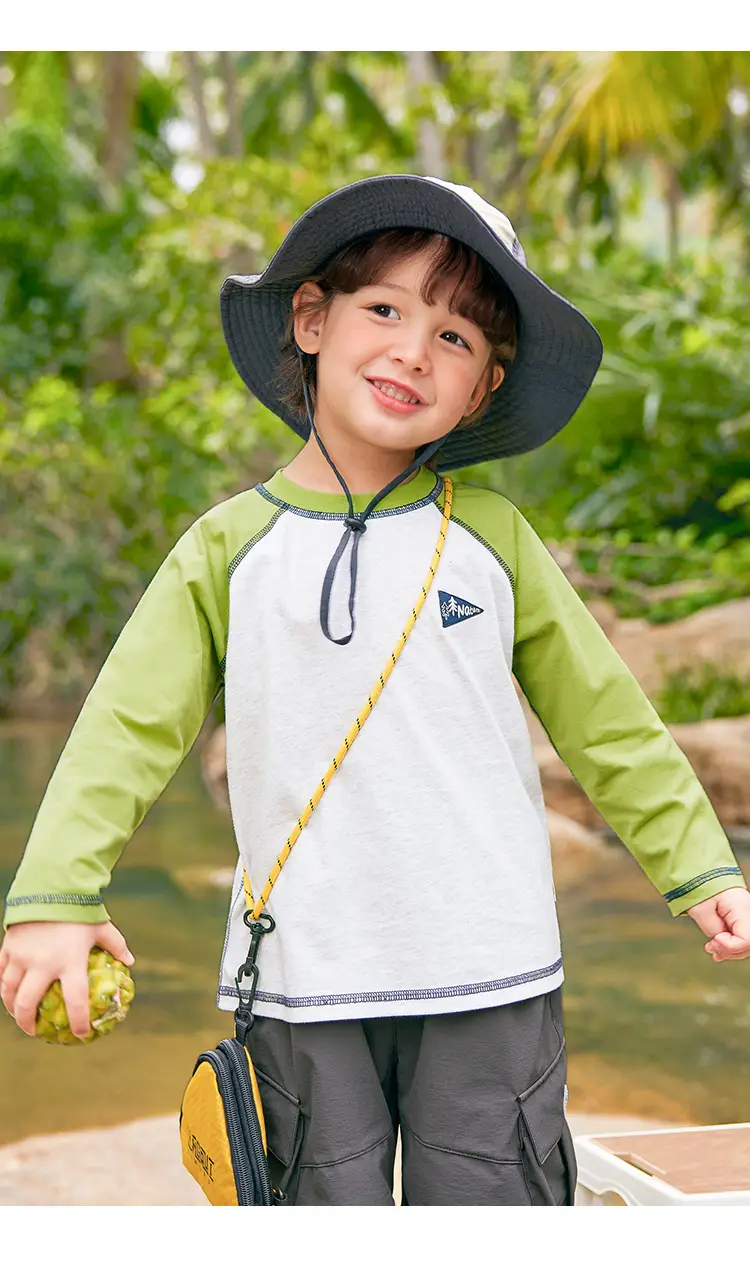 Right European Boys' Mountain Print Long Sleeve T-Shirt Spring 25 — feature 2