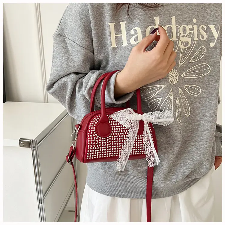 2025 New Silk Scarf Shell Handbag Large Capacity Bright Diamond Armpit Bag Diagonal Shoulder Bag for Women — feature 7