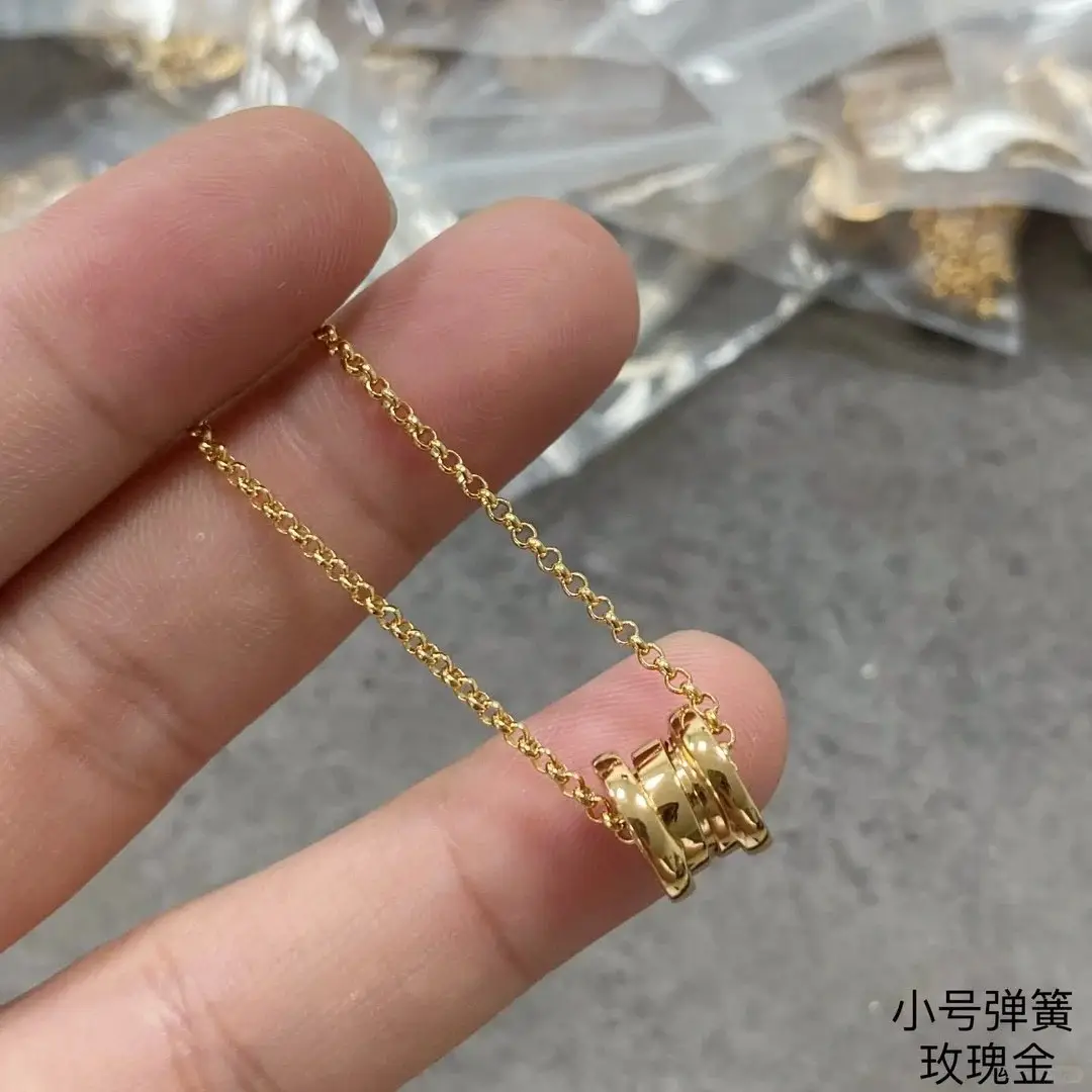 Plated Gold Ceramic Clavicle Necklace for Men Women — feature 12