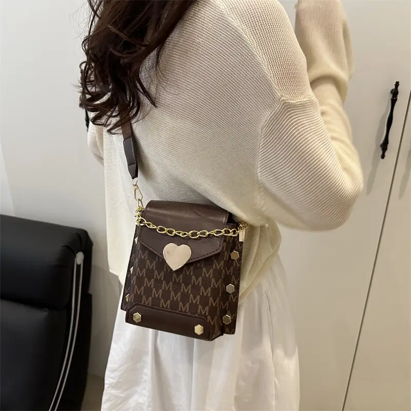 Crossbody Phone Bag for Women with Chain Strap - Image 8