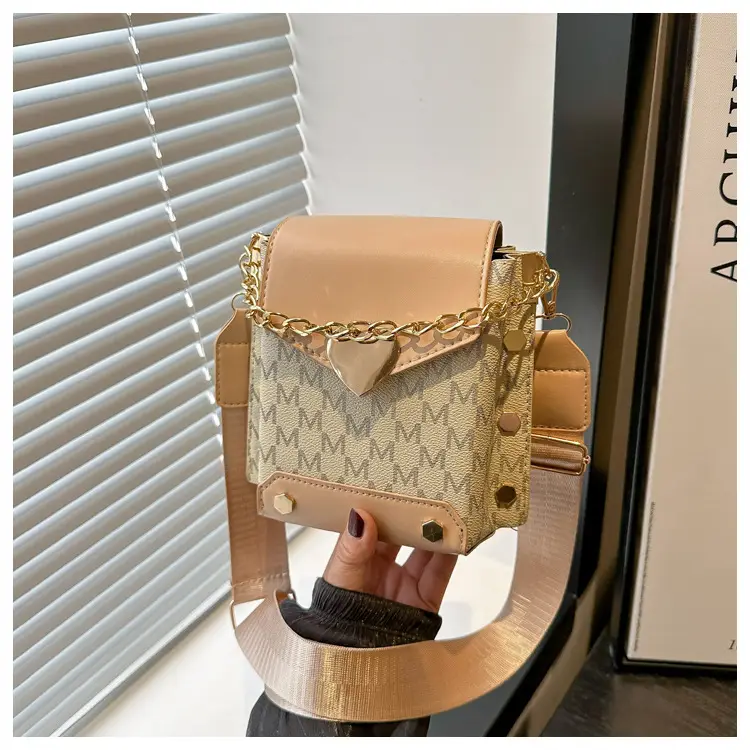 Crossbody Phone Bag for Women with Chain Strap — feature 13