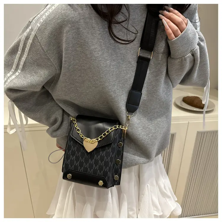 Crossbody Phone Bag for Women with Chain Strap — feature 33