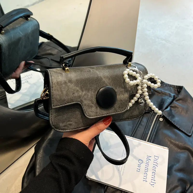 Women's 2025 Spring New Square Handbag with Pearl Chain - Image 8