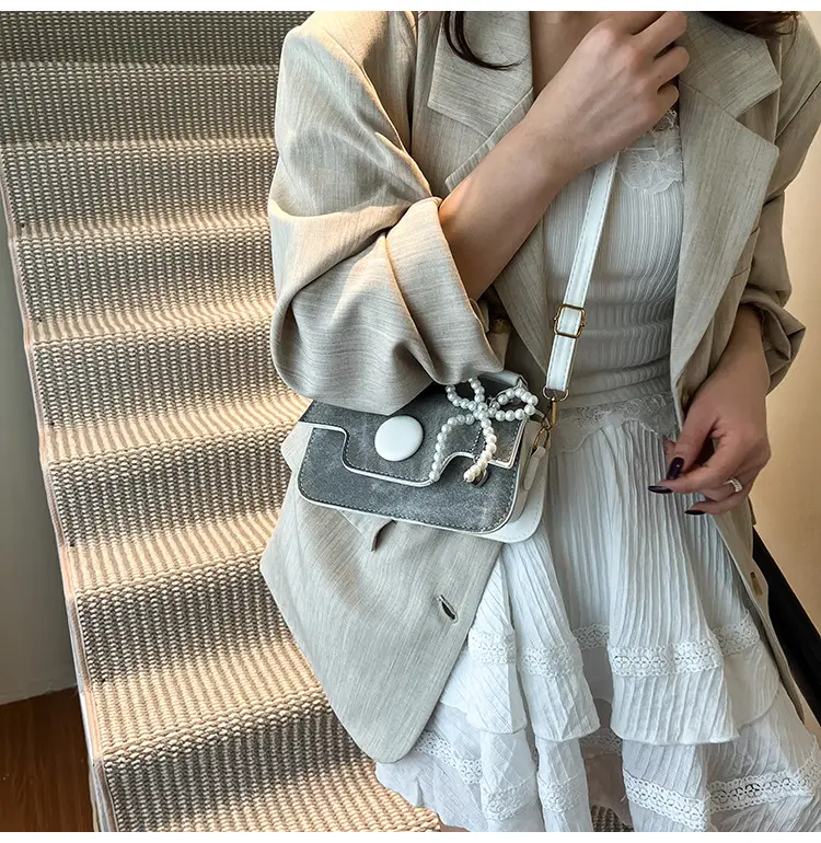 Women's 2025 Spring New Square Handbag with Pearl Chain — feature 12