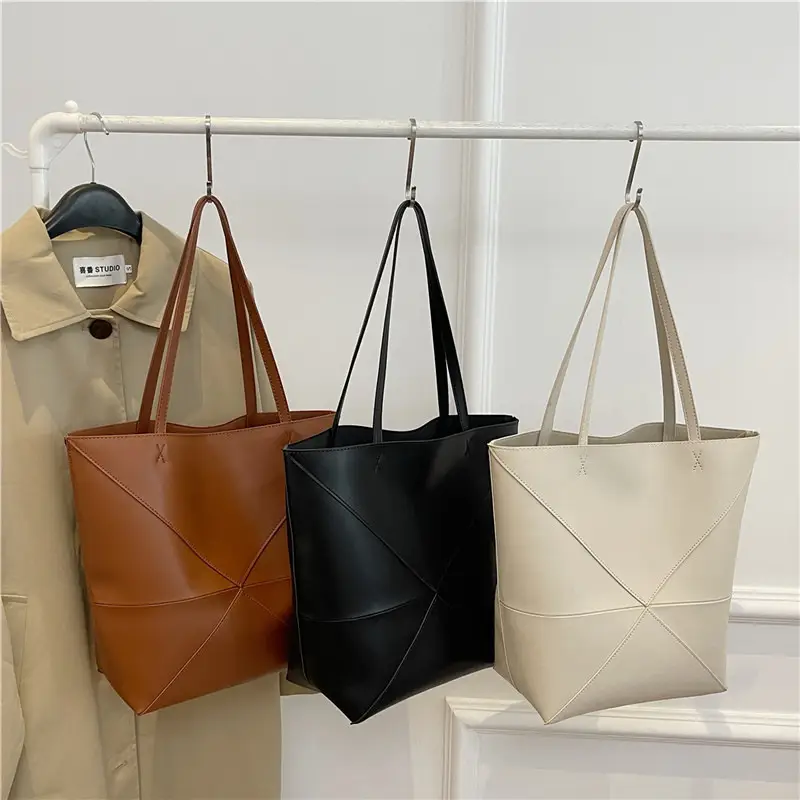 Customizable Large Capacity Leather Tote Bag with Logo - Image 4