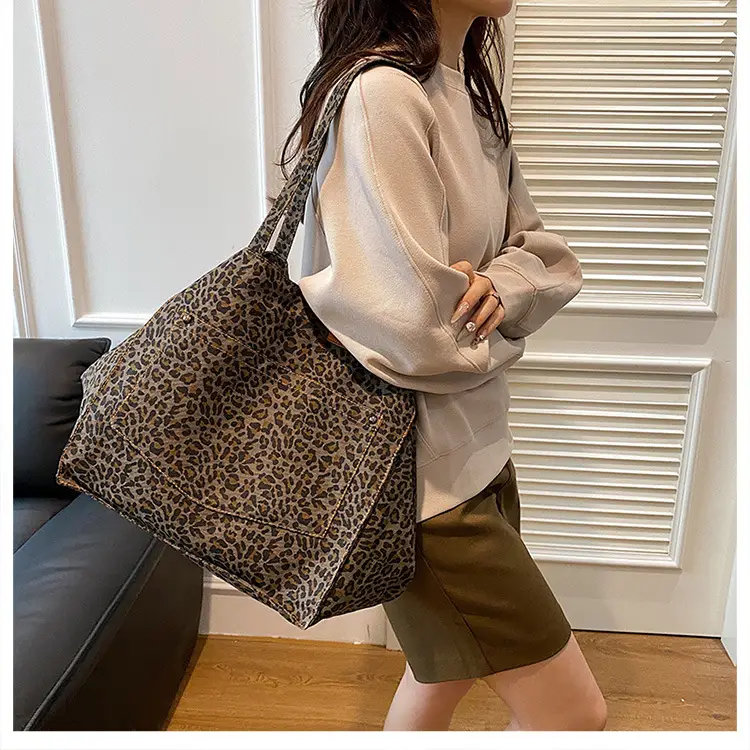 Leopard Print Women's Large Tote Bag 2024 — feature 14