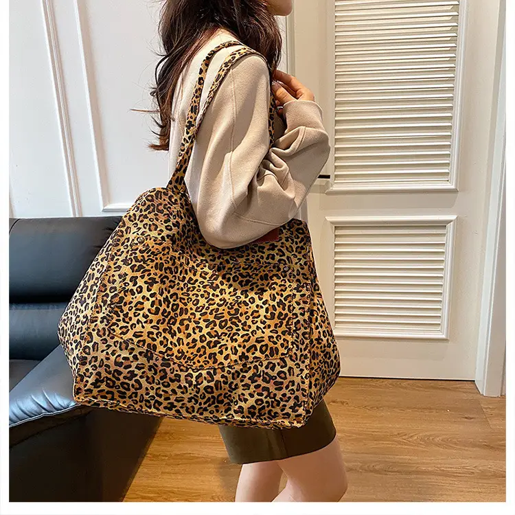 Leopard Print Women's Large Tote Bag 2024 — feature 15