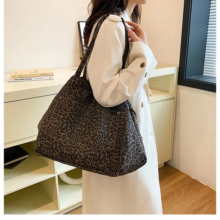 Leopard Print Women's Large Tote Bag 2024 — feature 21