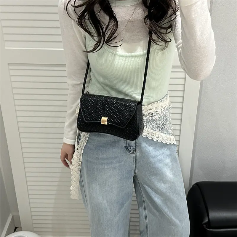 Women's Woven Pattern Shoulder Bag Small Square 2025 - Image 8