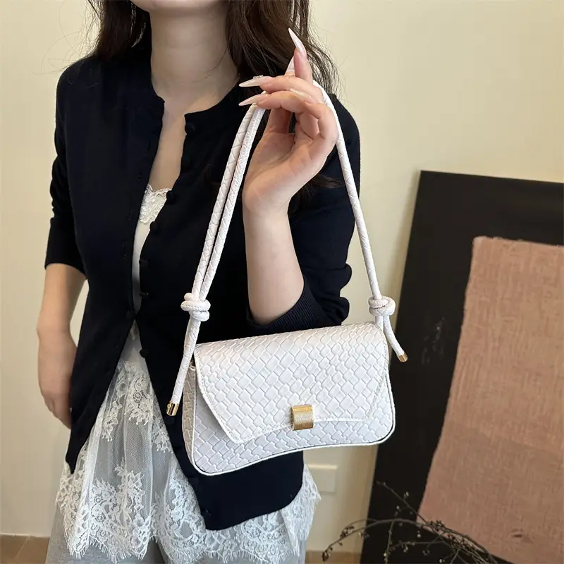 Women's Woven Pattern Shoulder Bag Small Square 2025 - Image 9