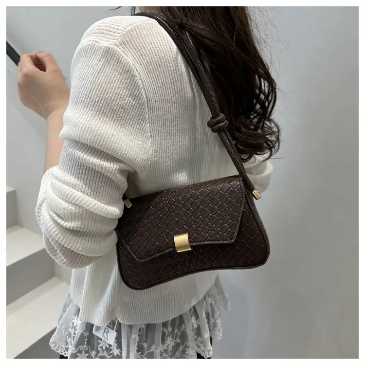 Women's Woven Pattern Shoulder Bag Small Square 2025 — feature 16