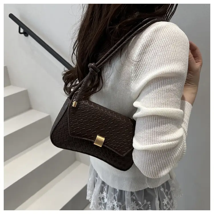Women's Woven Pattern Shoulder Bag Small Square 2025 — feature 17