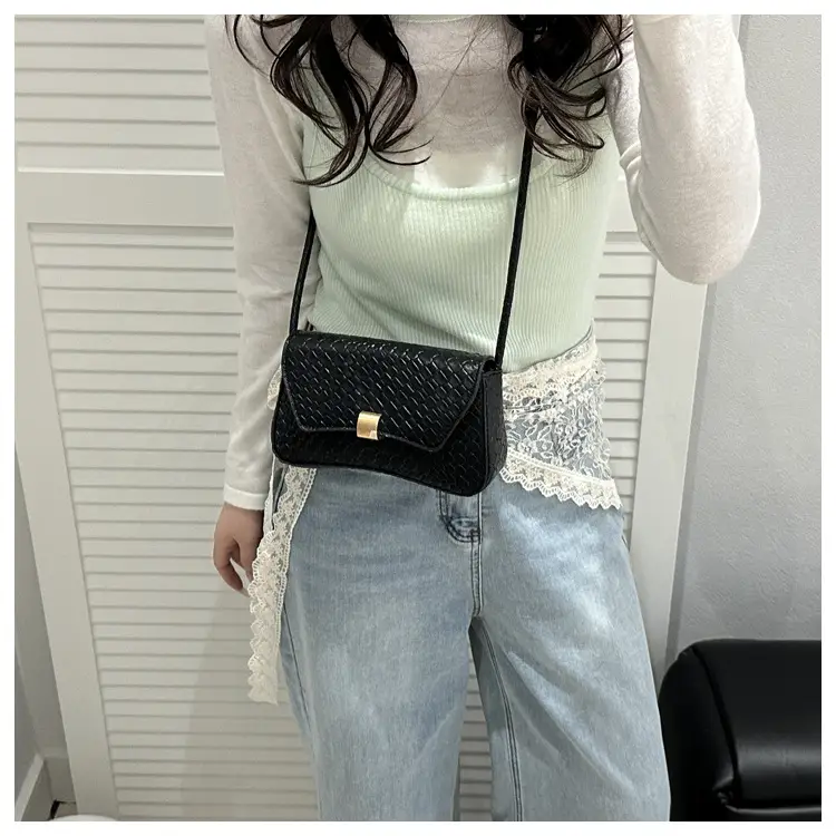 Women's Woven Pattern Shoulder Bag Small Square 2025 — feature 20