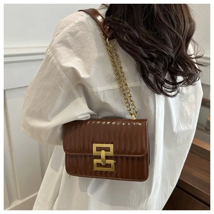 Pink Chain Shoulder Bag for Women 2025 — feature 12