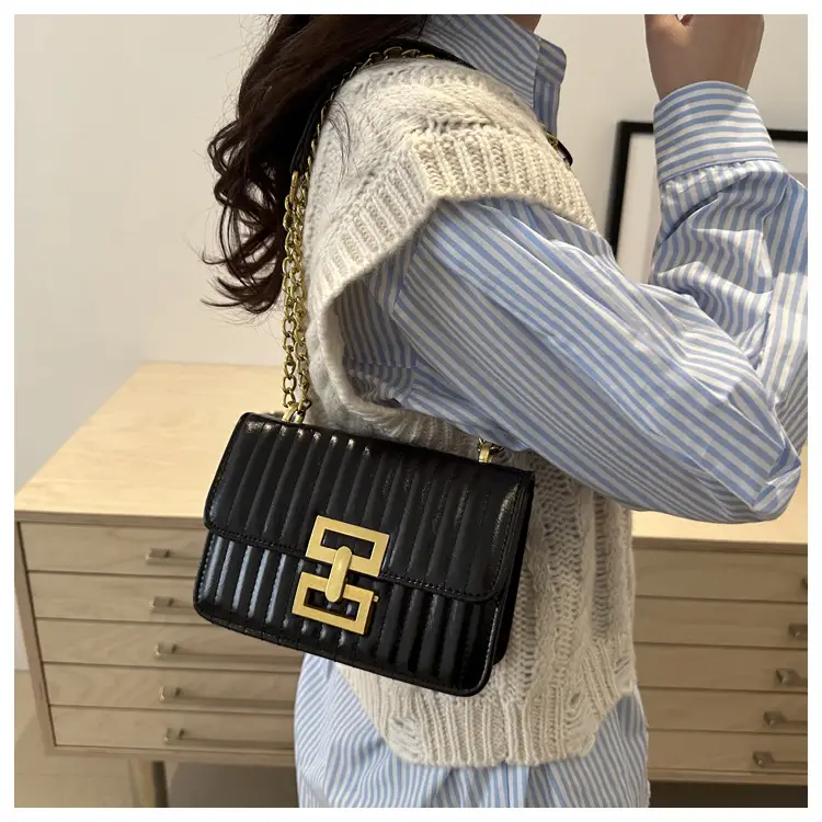 Pink Chain Shoulder Bag for Women 2025 — feature 17