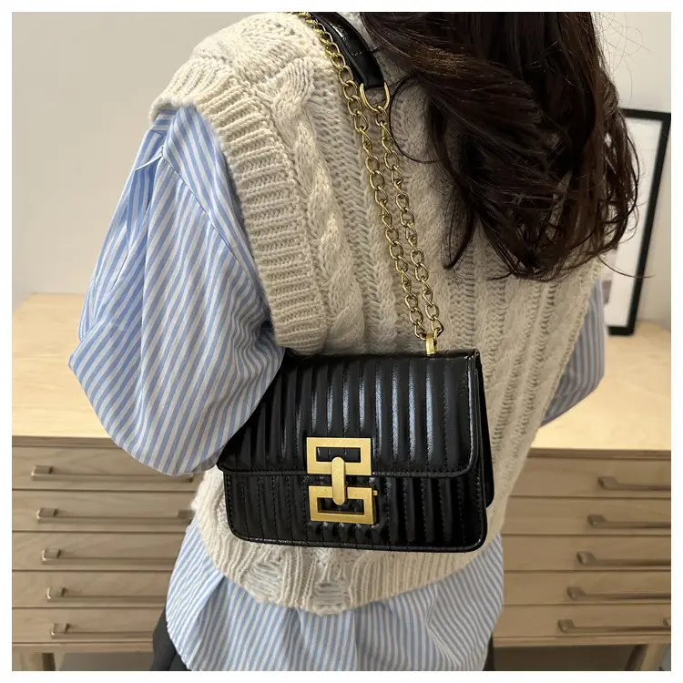 Pink Chain Shoulder Bag for Women 2025 — feature 18