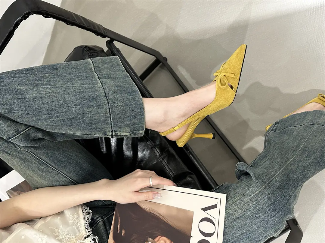 Niche High Heels Women's Shoes 2025 Spring Leopard Bow Pointed Shallow Stiletto Heel Mid Heel Baotou Sandals — feature 2