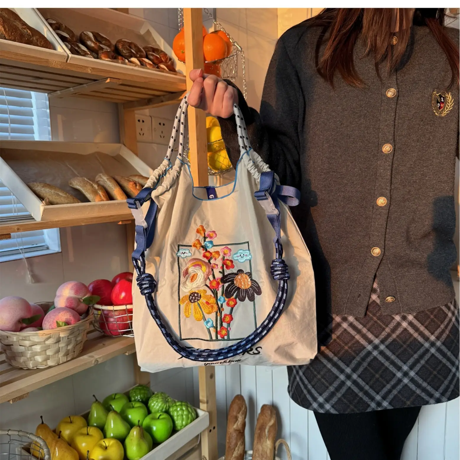 Flower Embroidered Large Capacity Shoulder Bag Women's - Image 24
