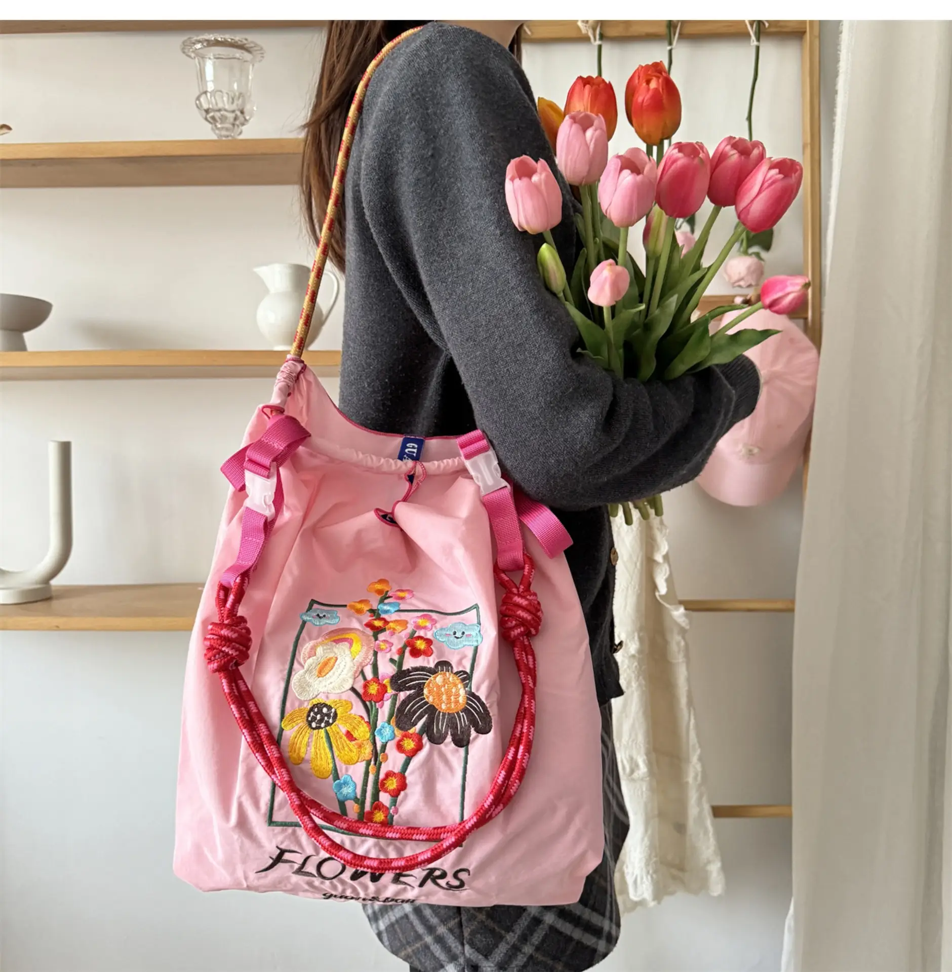 Flower Embroidered Large Capacity Shoulder Bag Women's — feature 13