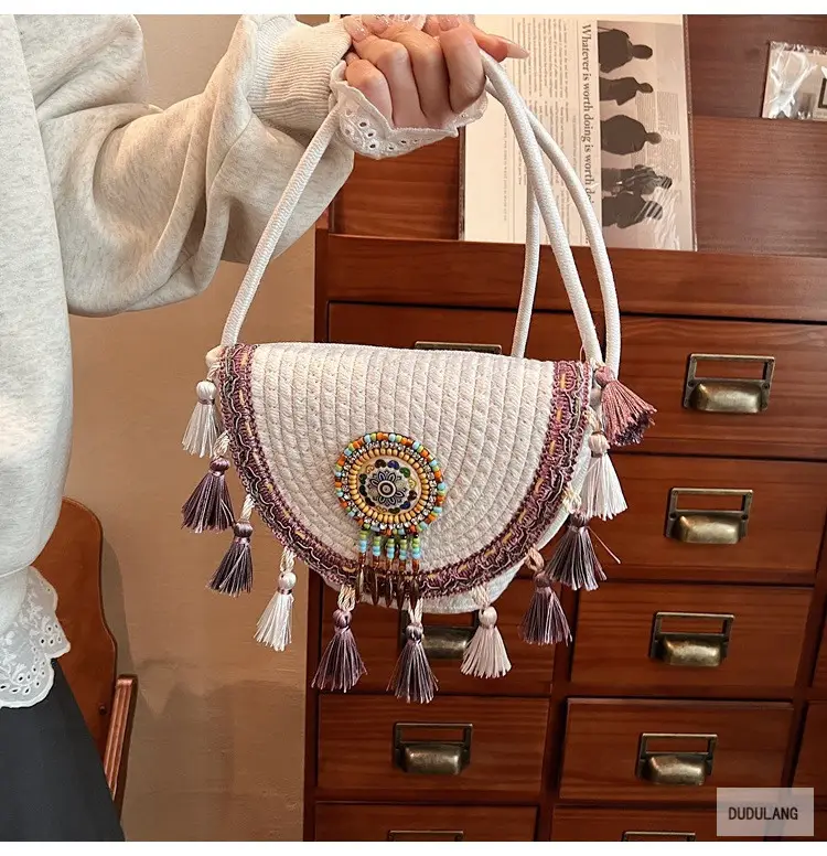 Cross-Border Straw Woven Shoulder Bag with Tassels — feature 15