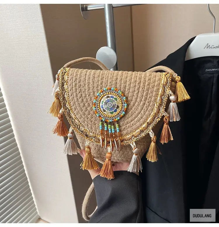 Cross-Border Straw Woven Shoulder Bag with Tassels — feature 17