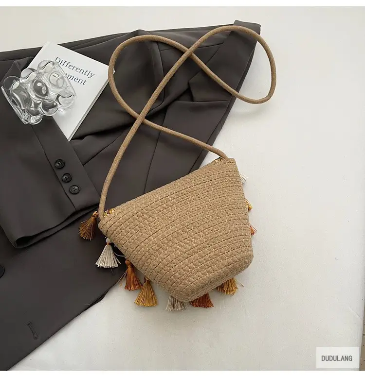 Cross-Border Straw Woven Shoulder Bag with Tassels — feature 36