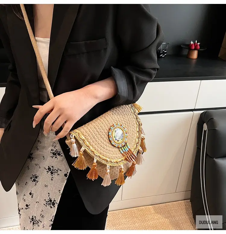 Cross-Border Straw Woven Shoulder Bag with Tassels — feature 8
