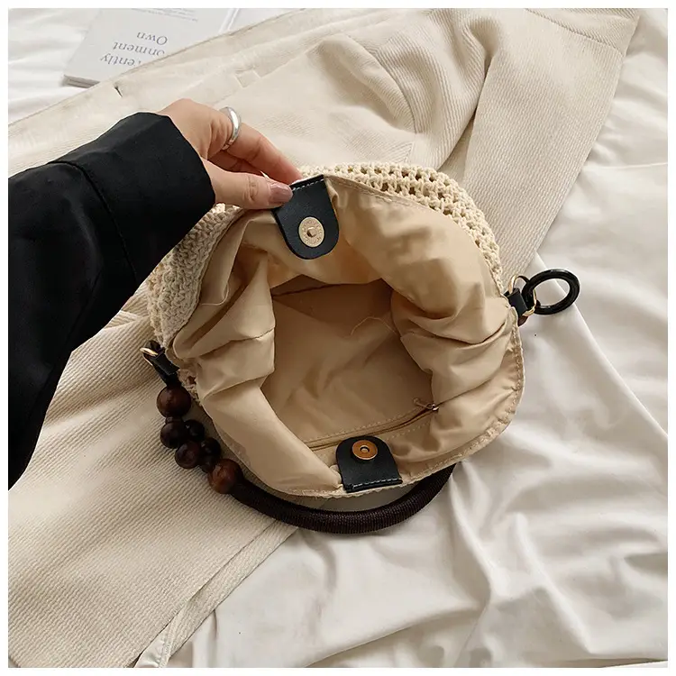 Women's Hollow Knit Beach Bag Large Capacity Wooden Handle — feature 24