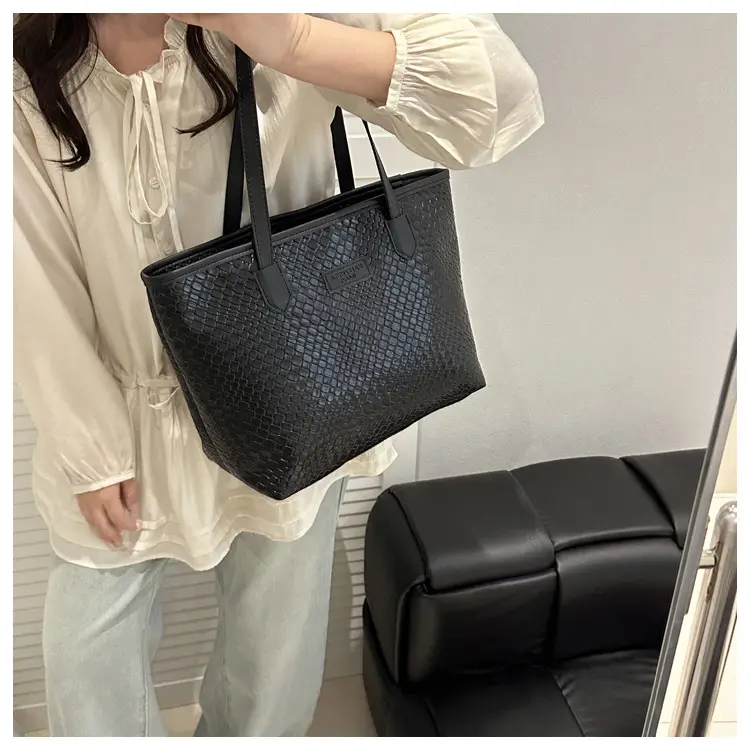 Black Woven Women's Large Tote Bag — feature 14