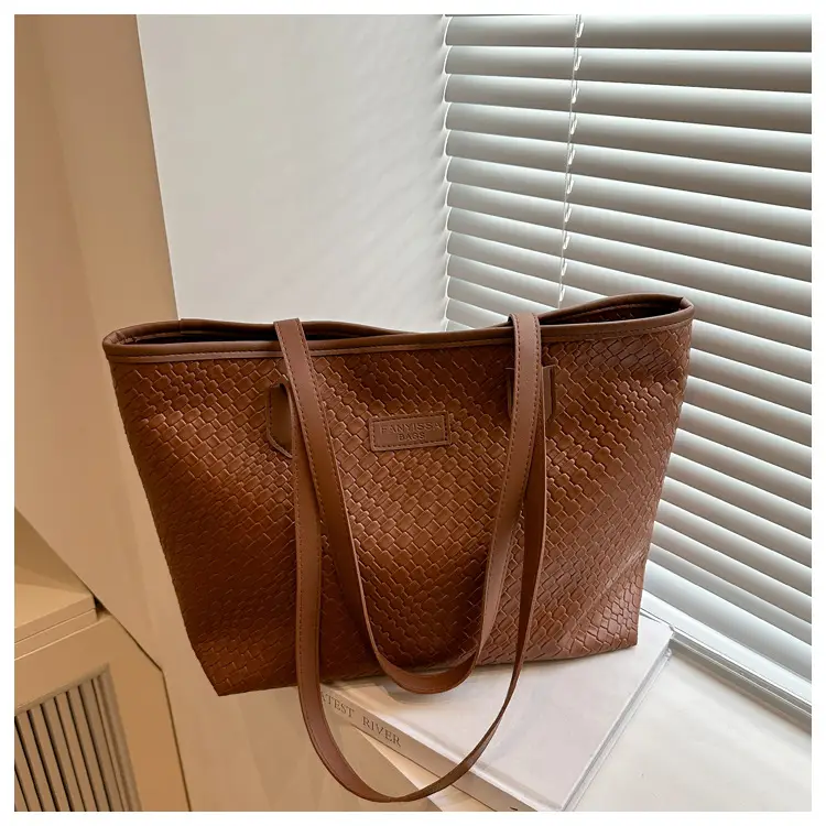 Black Woven Women's Large Tote Bag — feature 18