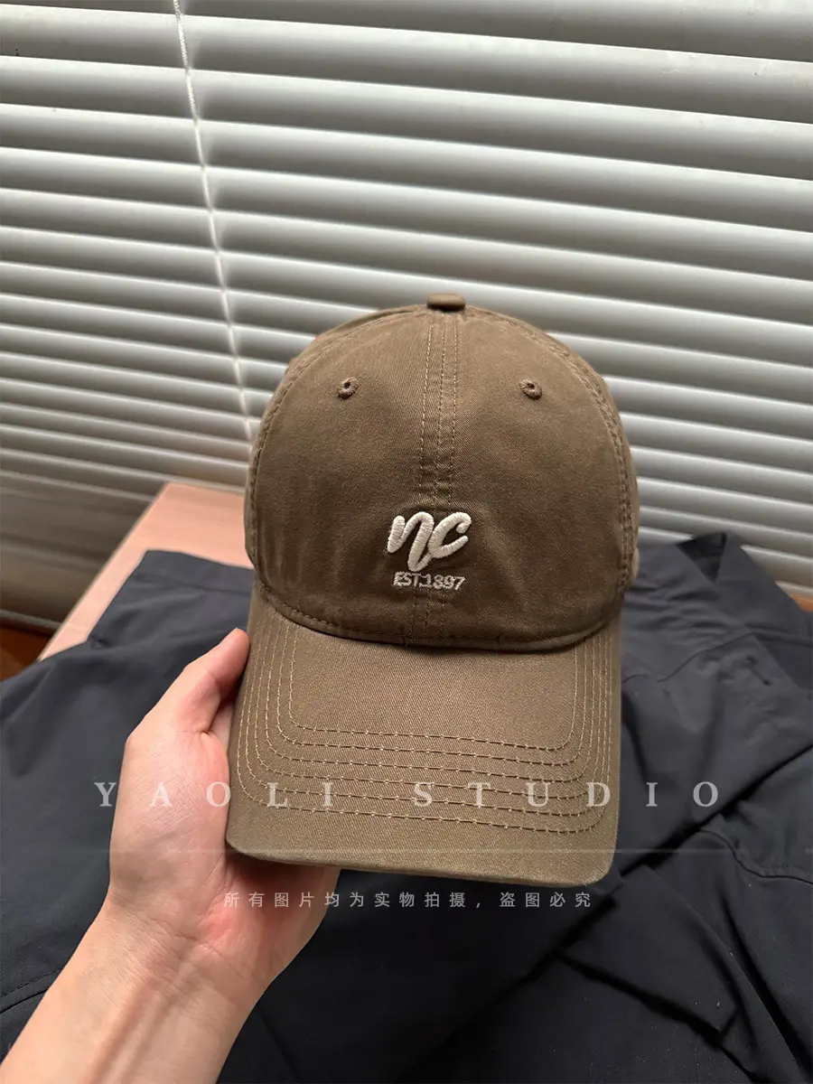 Red Embroidered Baseball Cap for Women 2026 Spring — feature 16