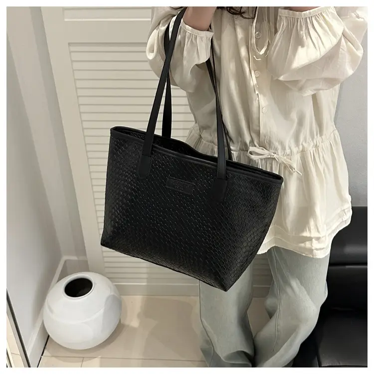 White Korean Style Tote Bag 2025 Summer New Niche Design — feature 16