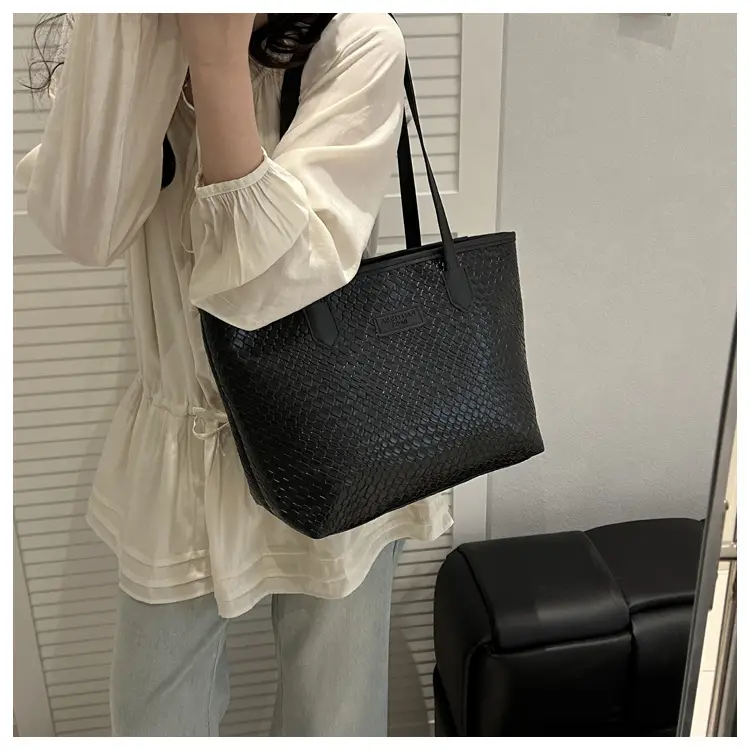 White Korean Style Tote Bag 2025 Summer New Niche Design — feature 18