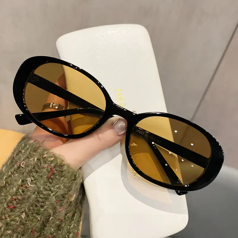 Korean Style Women Sunglasses Polarized Black - Image 9
