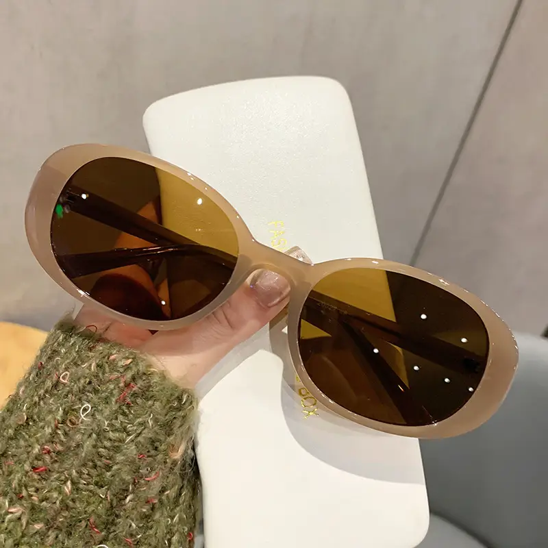 Korean Style Women Sunglasses Polarized Black - Image 3