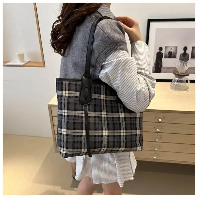 Korean Style Plaid Shoulder Tote Bag for Women — feature 17