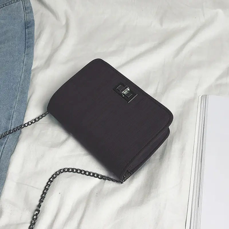 Women Crossbody Bags Pink Green Chain Strap 2019 - Image 2
