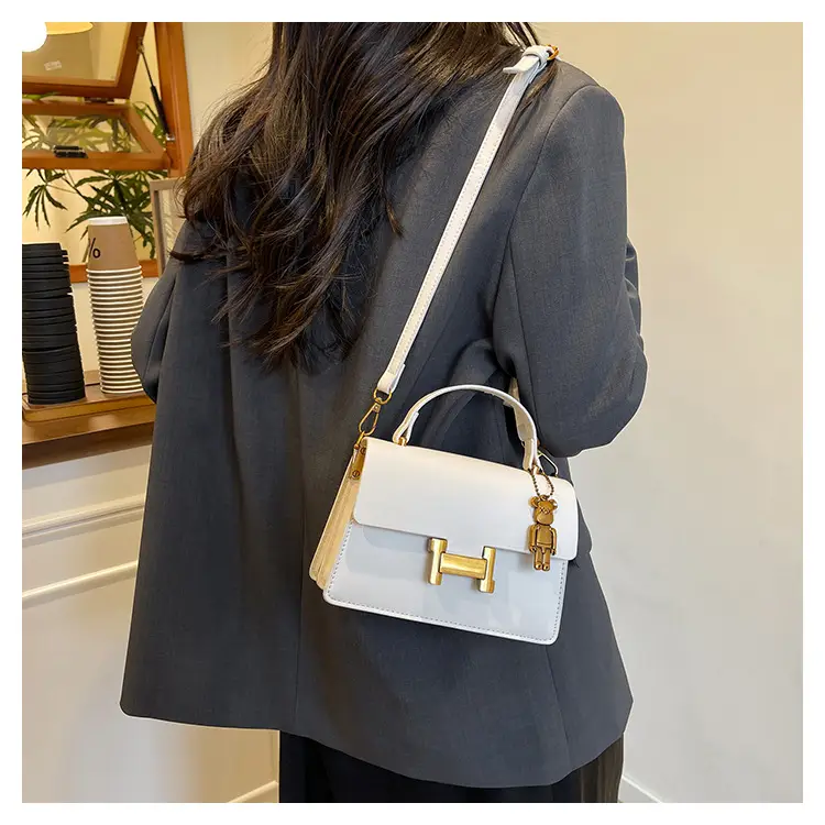 Women's Brown Leather Shoulder Crossbody Bag with Gold Clasp — feature 14