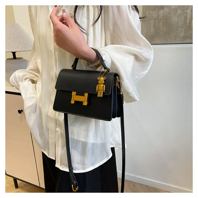Women's Brown Leather Shoulder Crossbody Bag with Gold Clasp — feature 19
