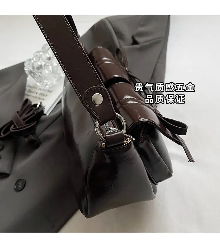 Red Bow PU Leather Crossbody Bag for Women — feature 5