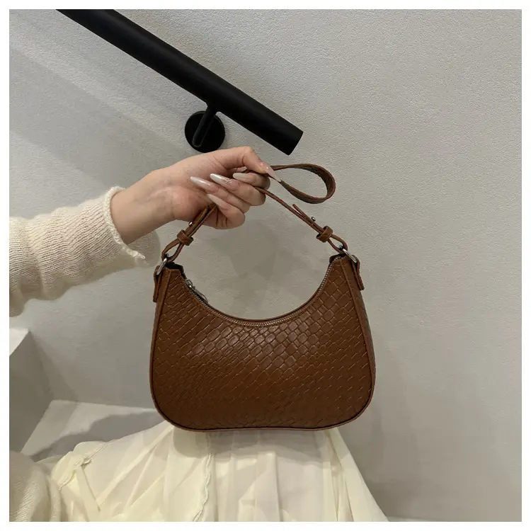 Black Woven Underarm Bag for Women Spring 2025 — feature 13