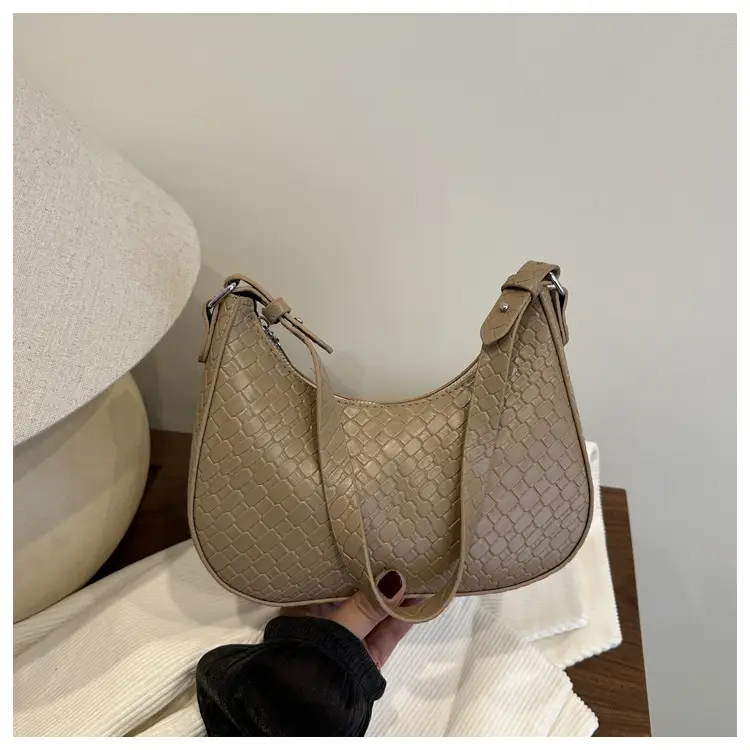 Black Woven Underarm Bag for Women Spring 2025 — feature 27