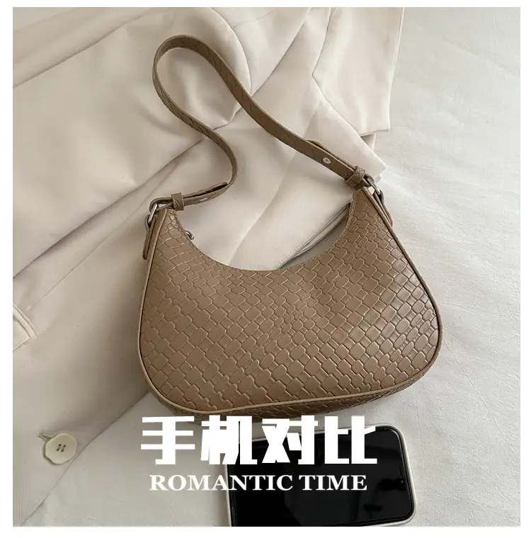 Black Woven Underarm Bag for Women Spring 2025 — feature 5