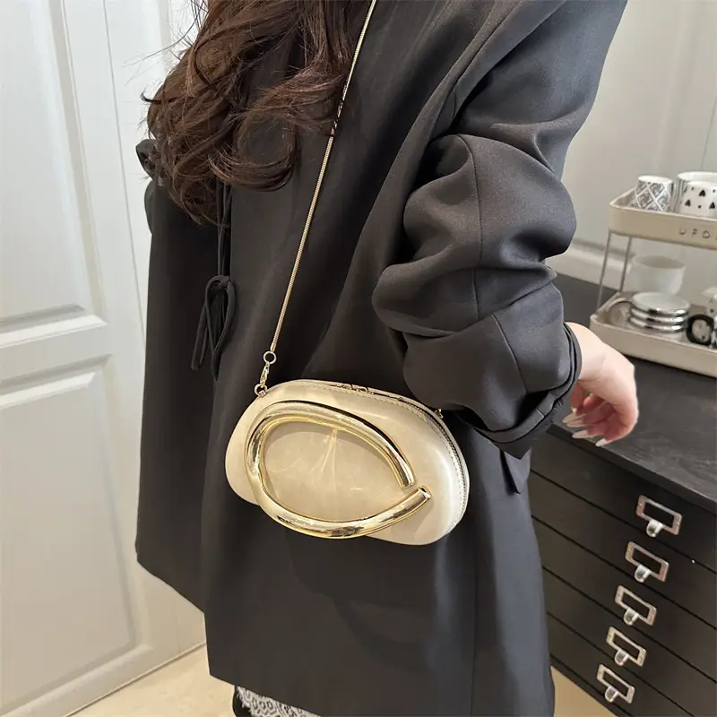 Maroon Metal Handle Women's Shoulder Bag 2025 - Image 7