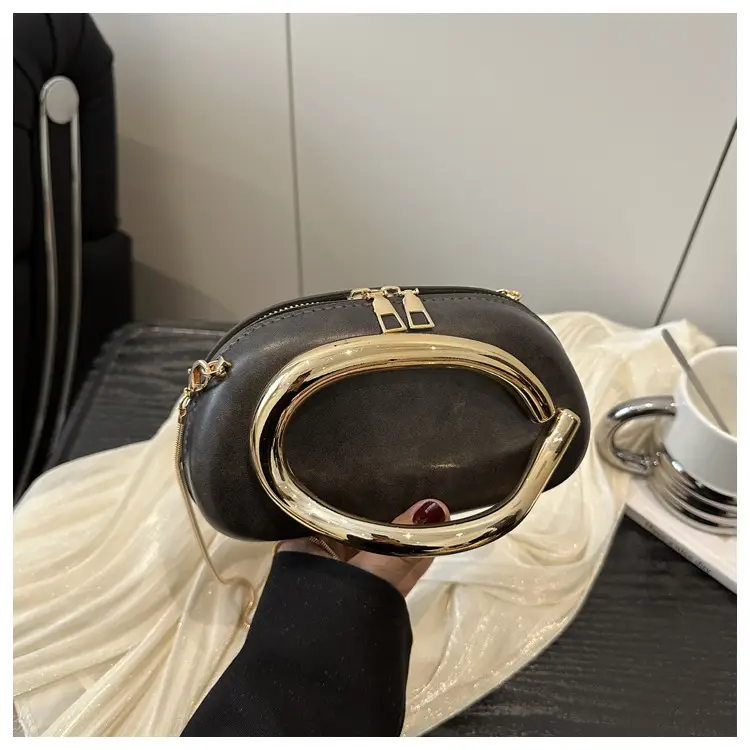 Maroon Metal Handle Women's Shoulder Bag 2025 — feature 19