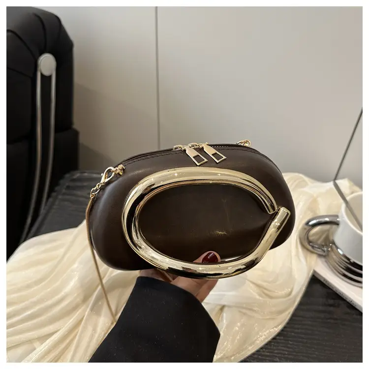 Maroon Metal Handle Women's Shoulder Bag 2025 — feature 20
