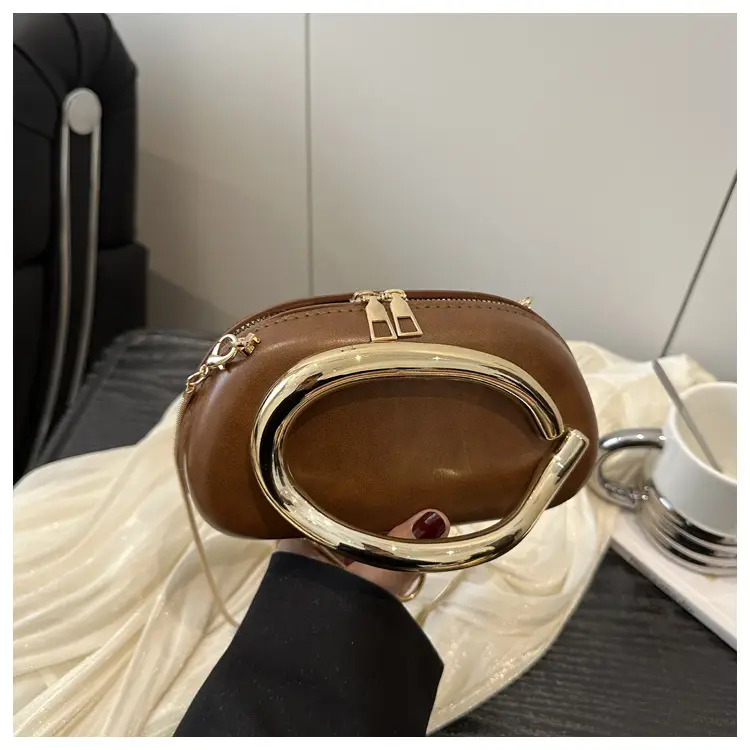 Maroon Metal Handle Women's Shoulder Bag 2025 — feature 21